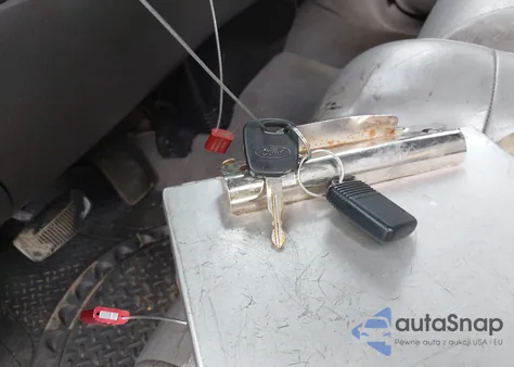 2002 Ford F-150 Lariat/Xl/Xlt из США, поврежденный, VIN 1FTRX17L02NA81354